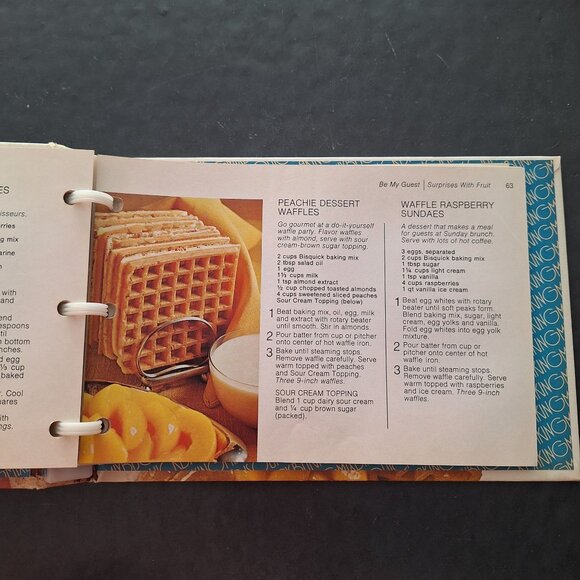 Betty‎ Crockers Bisquick Cookbook 1976 4th Printing Small Vintage Easy Homestead - Picture 6 of 10